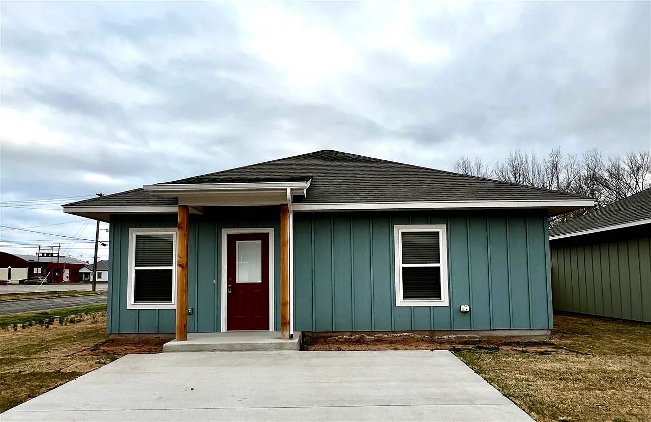 Property main image